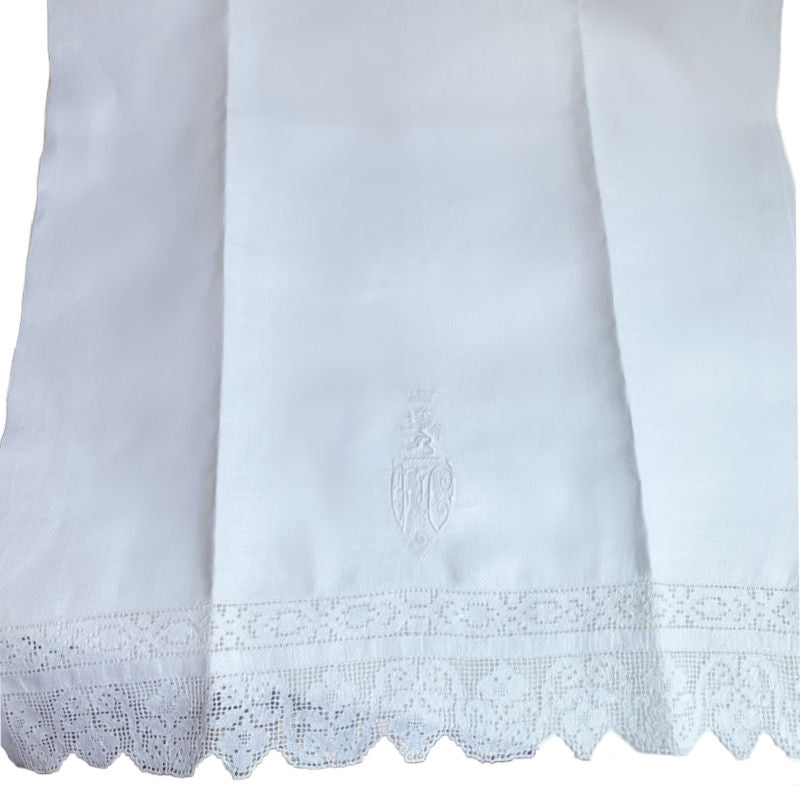 antique French towel, monogrammed linen, crowned lion embroidery, antique trousseau linen, French textile, hand embroidered, lace towel, 19th century French, French country décor, heirloom linen, antique guest towel, embroidered crest linen