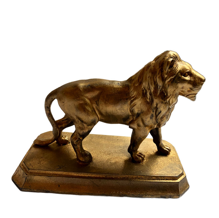 lion presse papier, gilded metal lion, antique paperweight, French desk accessory, French lion sculpture, gilt metal paperweight, library décor, gentleman’s office, collectible lion, French decorative object, antique gilt figure