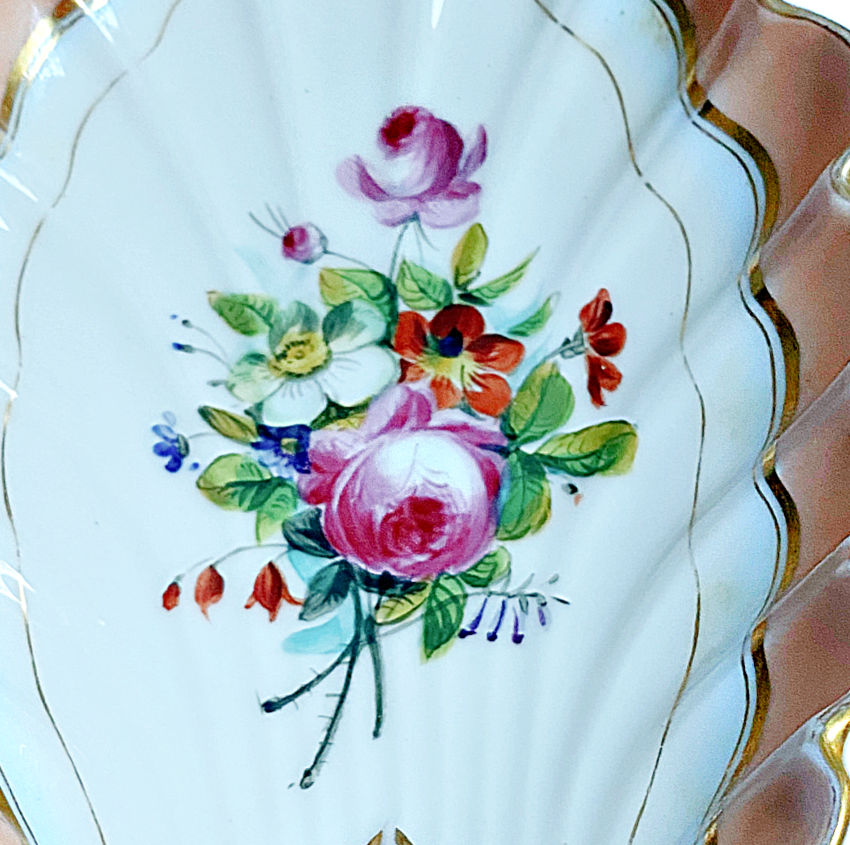 Antique Vieux Paris Hand-Painted Shell Relish Dish – Rose Bouquet & Gilt