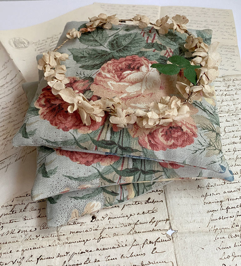 Luxury Duck Egg Blue Linen Garden Rose Sachet with French Lavender – Elegant French Fragrance for Drawer, Bedroom | FrenchGardenHouse.