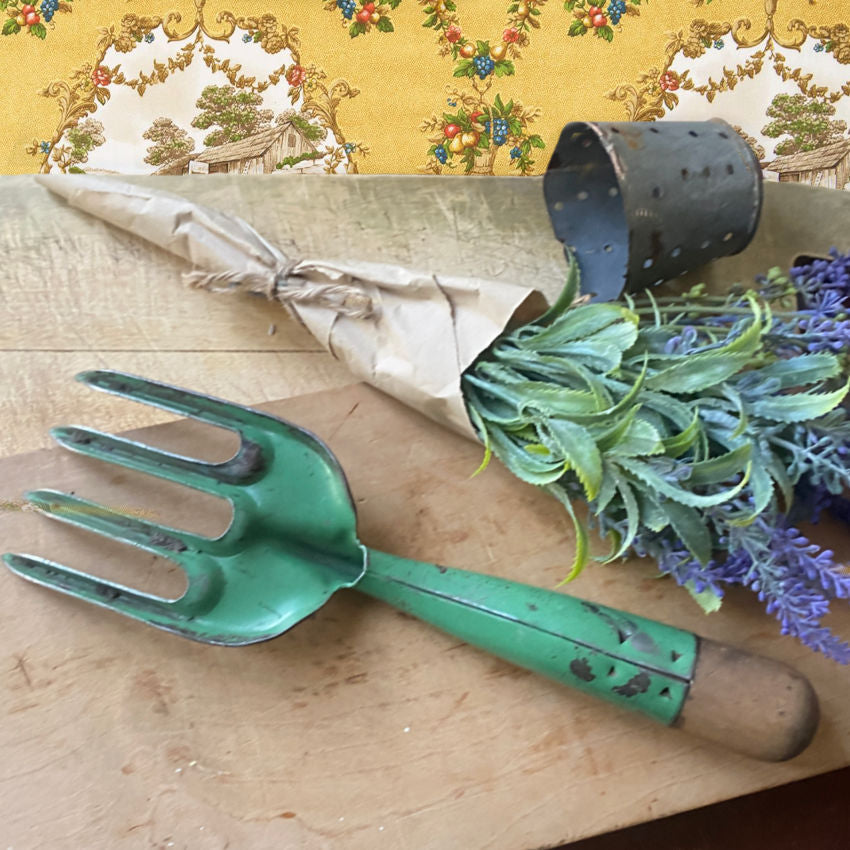 Garden Fork Original Green Paint