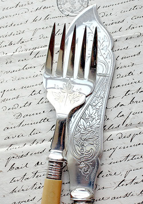 Antique Estate English Silver Engraved Fish Serving Set with Ivy