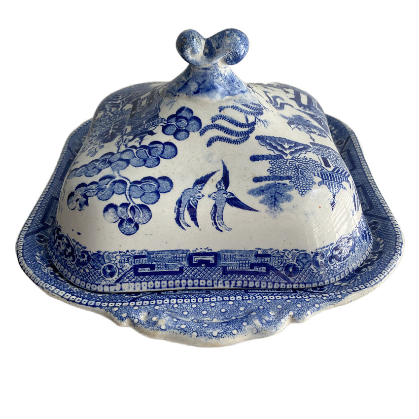 Antique blue willow covered serving dish