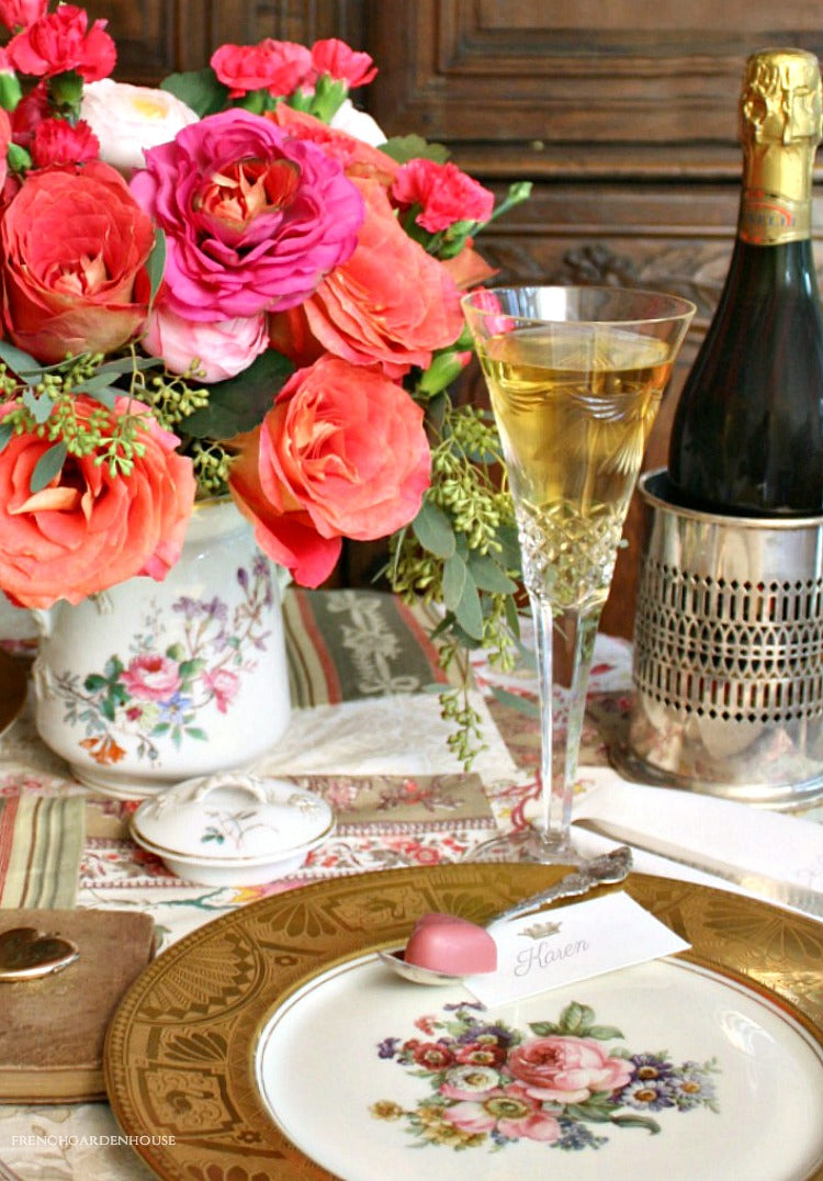 Style a Sweet Table  for Valentine's Day