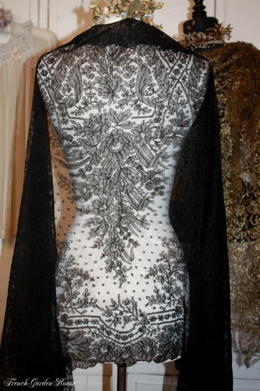 Secret Life of Antiques: History of Chantilly Lace