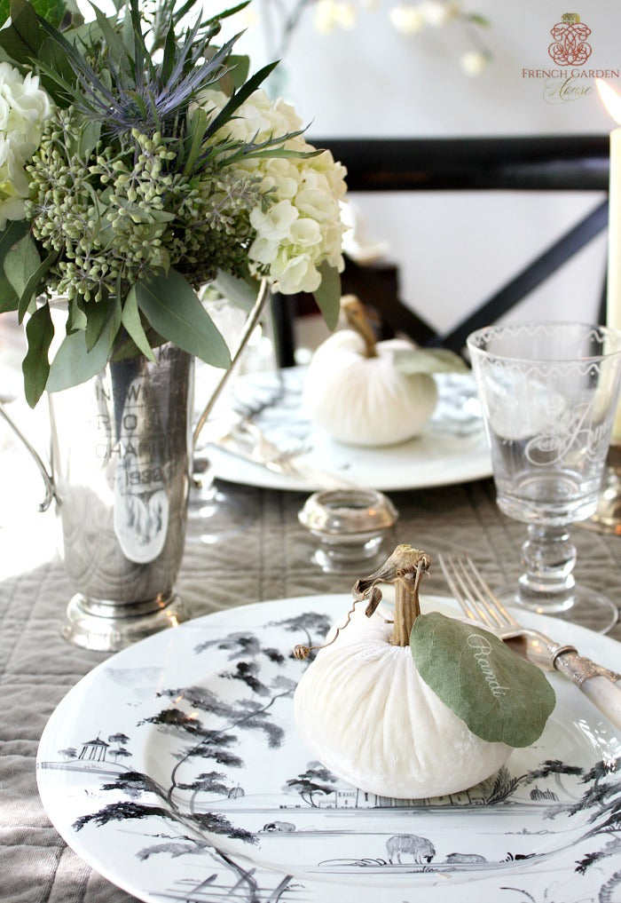 DESIGN A COLLECTED INTERIOR WITH ANTIQUES