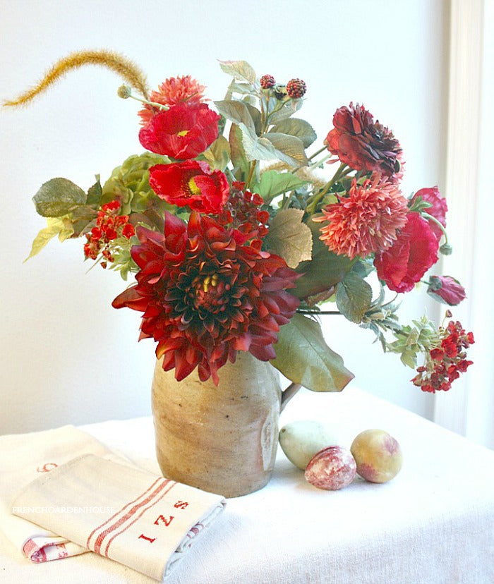 DECORATE FOR AUTUMN WITH FAUX FLOWERS
