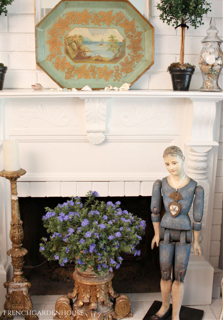 How To Choose Antique Decorative Accessories