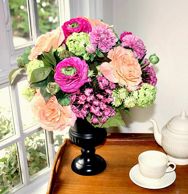 Floral Story: How to lift up your interior...Instantly!