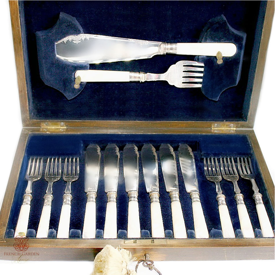 Exceptional Antique English Mother of Pearl Fish Service for 6 &amp; Serving Pieces