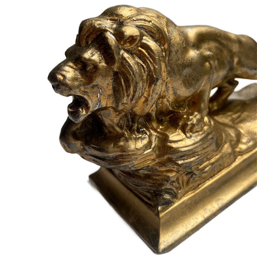 lion presse papier, gilded metal lion, antique paperweight, French desk accessory, French lion sculpture, gilt metal paperweight, library décor, gentleman’s office, collectible lion, French decorative object, antique gilt figure