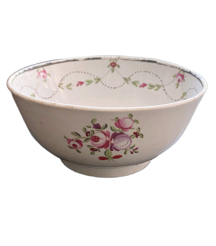 Antique Chinese Export Bowl in Famille Rose Palette