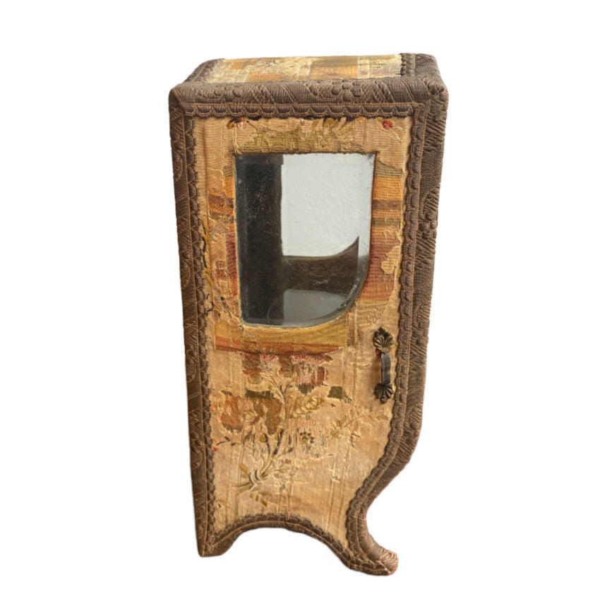 Exceptional antique French miniature sedan chair vitrine in silk and gilt, a rare display case with romantic presence for treasured keepsakes or curiosities.