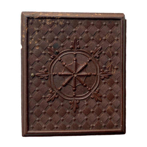 Rare Civil War era Union Case with ship’s wheel motif, retaining original portraits of a couple and elder woman. A deeply personal and historic collector’s treasure.