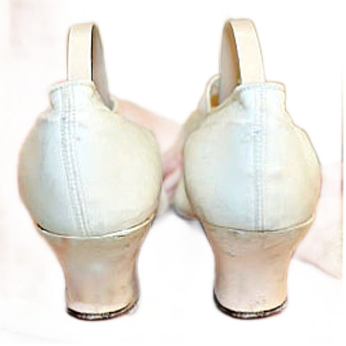 Antique White Leather Bridal Wedding Shoes with Chiffon Roses