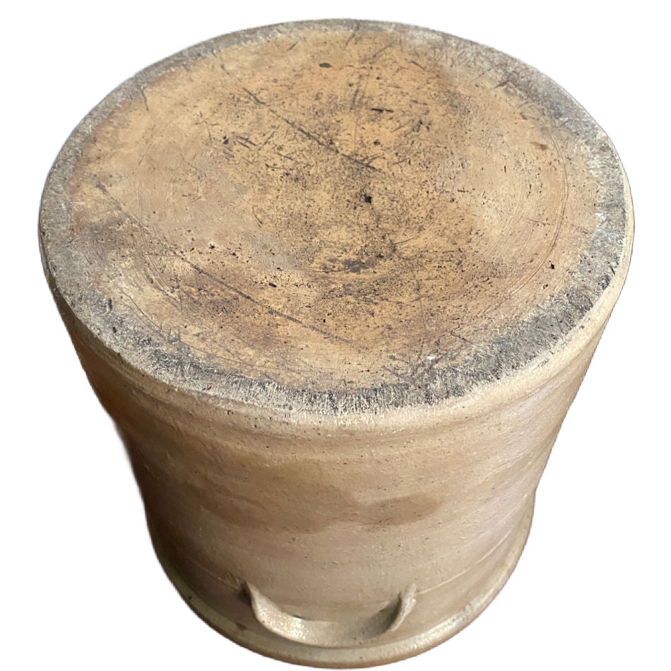 Antique French Country stoneware storage crock No. 2 bottom