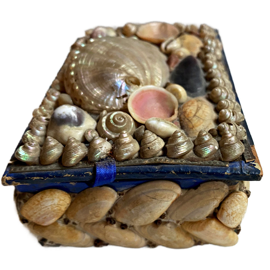 French 19th-century shell work souvenir box side details