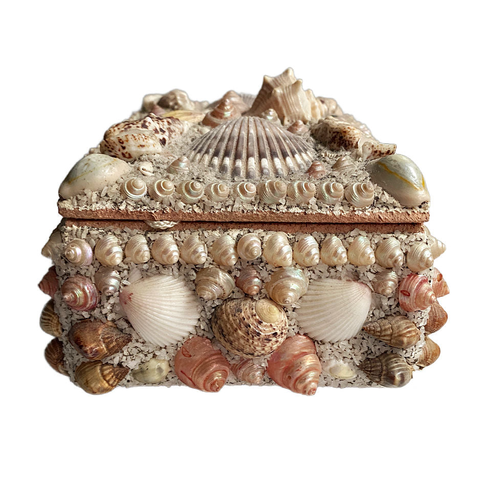 1940s Decorative Shellwork Box