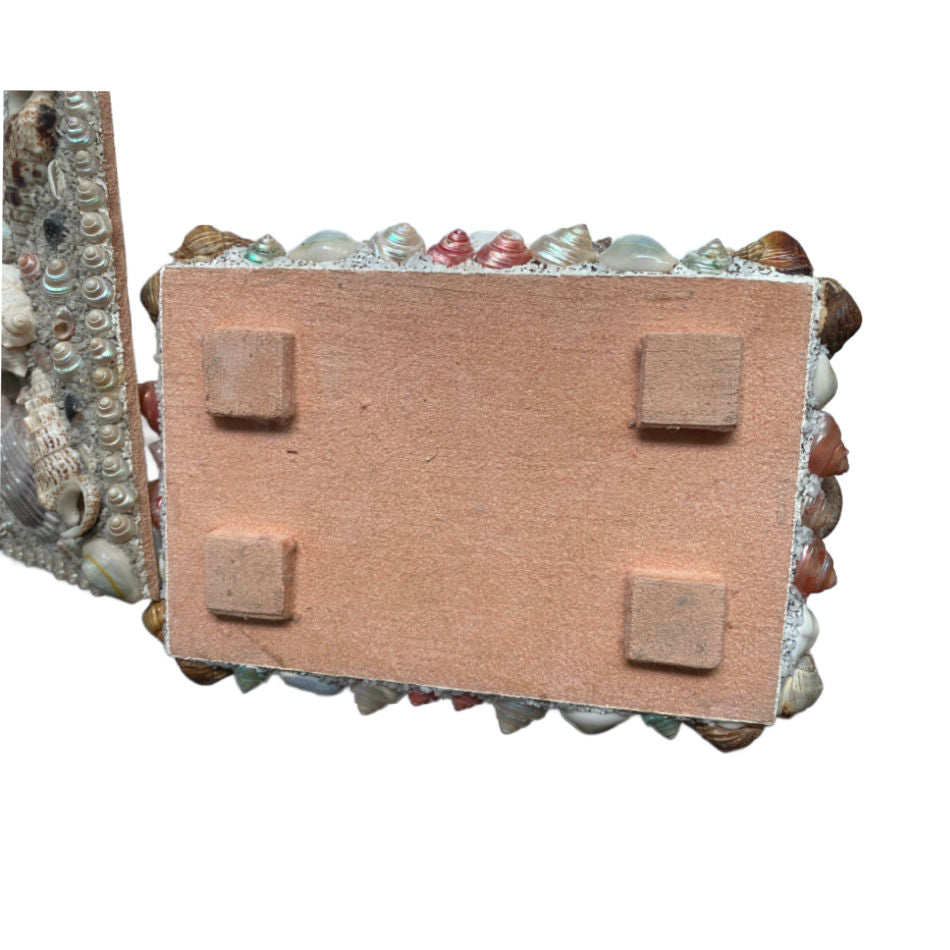 1940s Decorative Shellwork Box