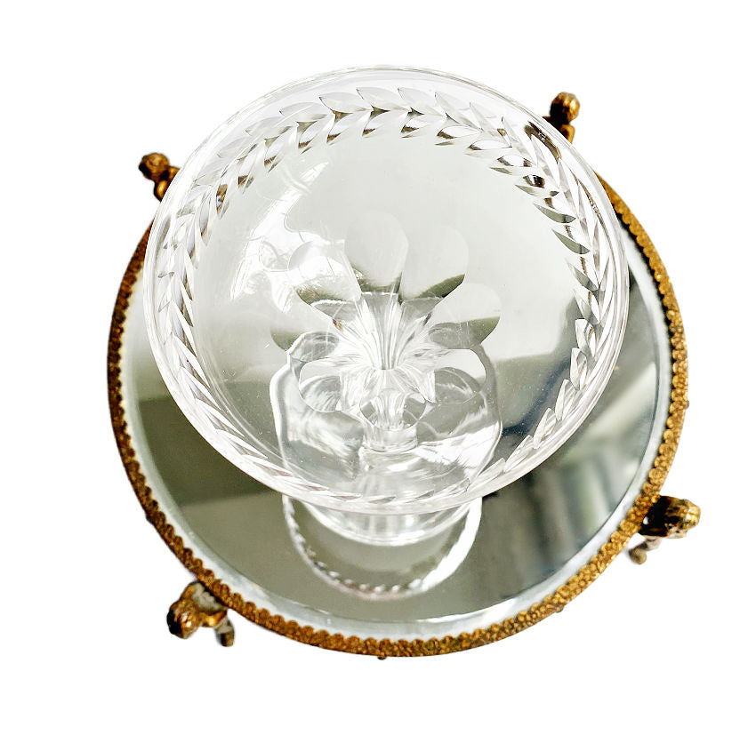 Art Deco glassware, Hollow stem champagne coupes, Laurel wreath, Set of 8, 1920s cocktail glasses, 1930s barware, Hand-blown glass, Jazz Age stemware, Vintage champagne, Collectible glassware, Deco entertaining, Elegant barware, Luxe vintage décor, Antique stemware, Decorative glass