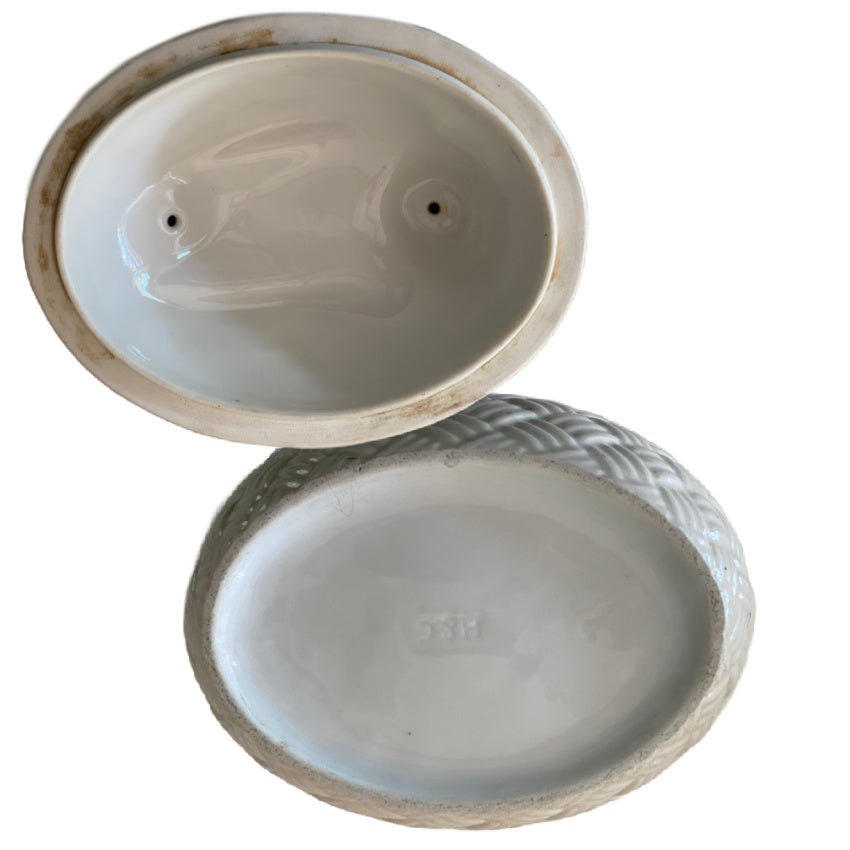 Base of Hammersley &amp; Co Staffordshire hen on eggs tureen showing maker’s mark, early 20th-century English