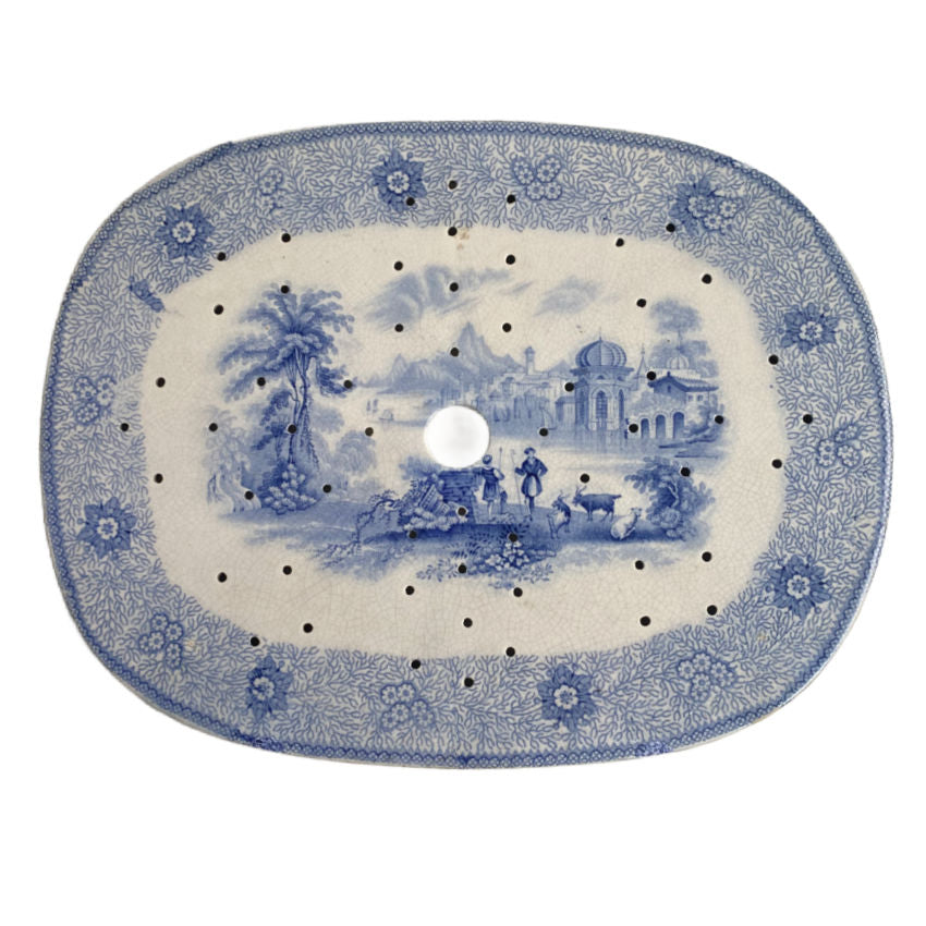 Early 19th‑Century large blue and white mazarin strainer drainer, Staffordshire style, front view