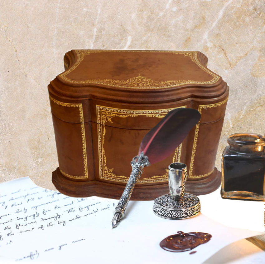 Large vintage Scuola del Cuoio Firenze leather letter box with lid, 22kt gold tooling. Handcrafted Florentine artistry from the historic postwar leather school.