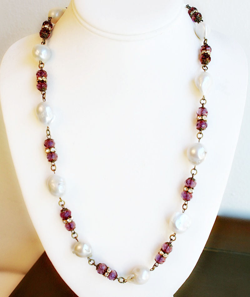 Classic Baroque Pearl Necklace with Amethyst Crystals