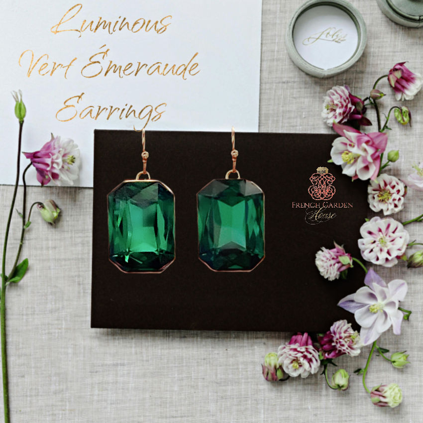 Luxury green emerald earrings