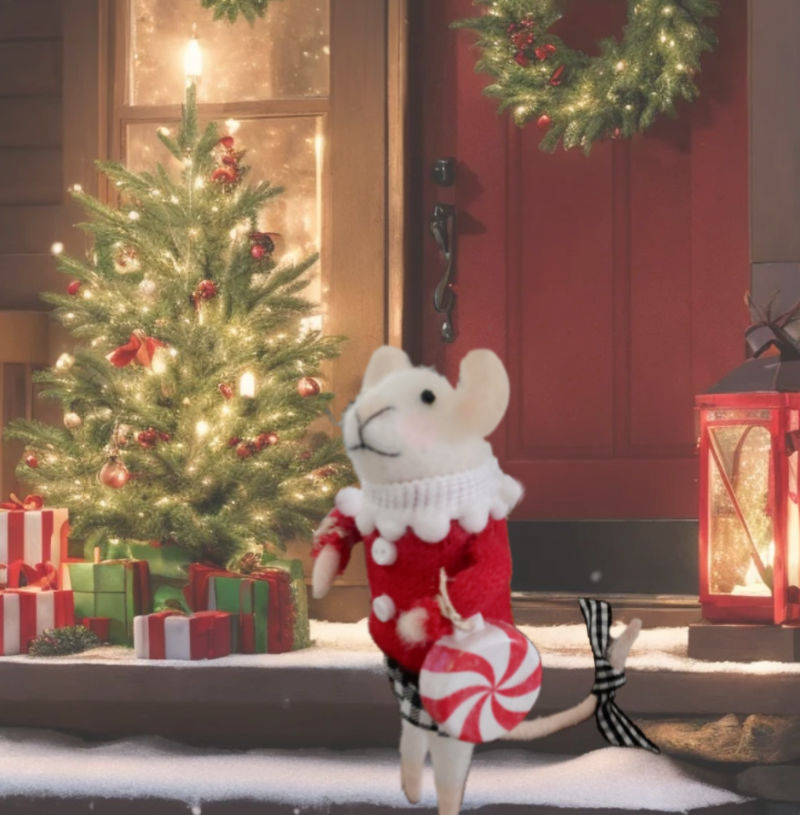 Madeline Holiday Mouse