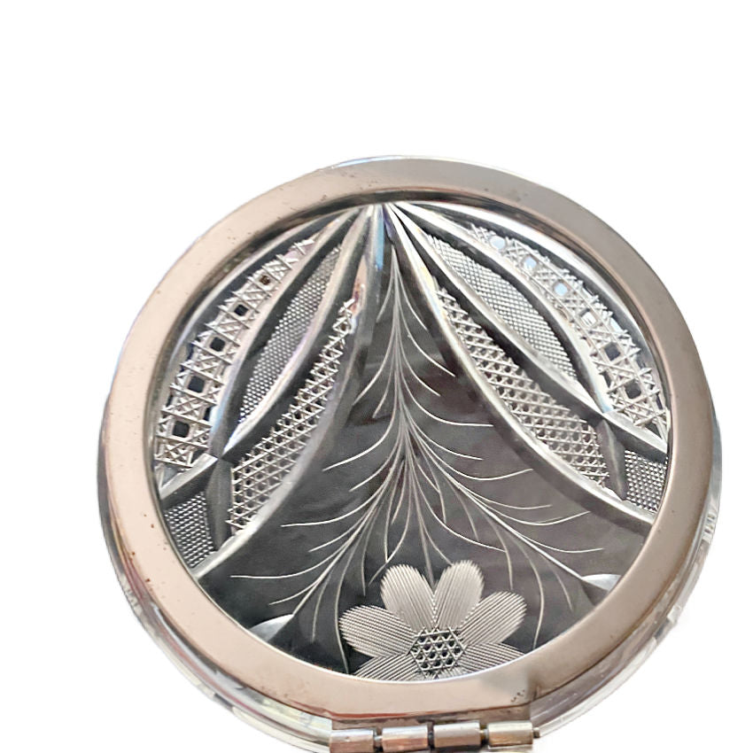 Pairpoint crystal, American Brilliant Period, antique crystal box, cut glass jewelry casket, floral engraving, antique vanity box, collectible crystal, ABP glass, Victorian crystal, Pairpoint cut glass, antique dresser box, luxury antique décor, heirloom jewelry box, Gilded Age crystal