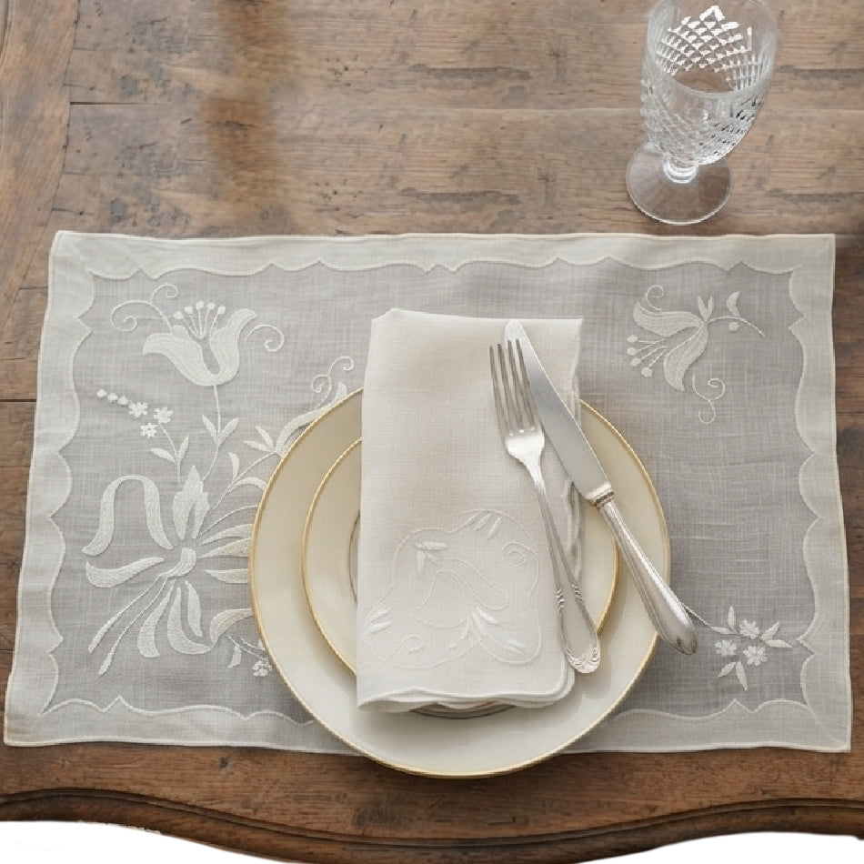 Madeira embroidery linen napkin set for elegant tables