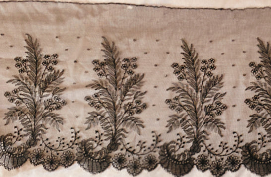 Antique hand made Bayern lace black