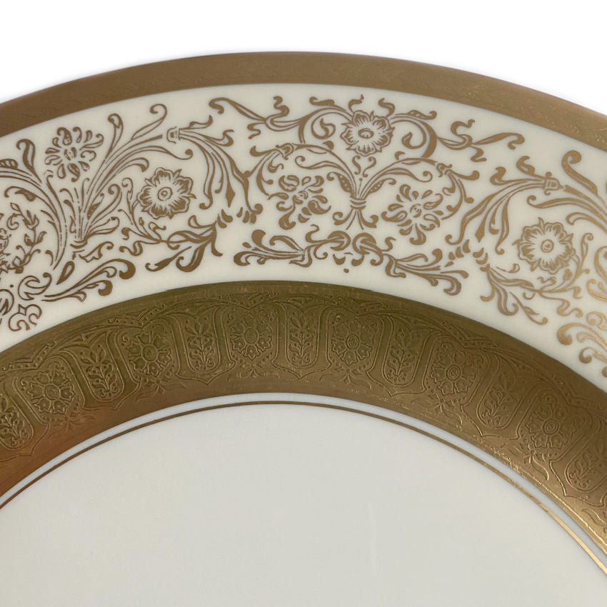 Exceptional Gold Encrusted Service Plates Set 10