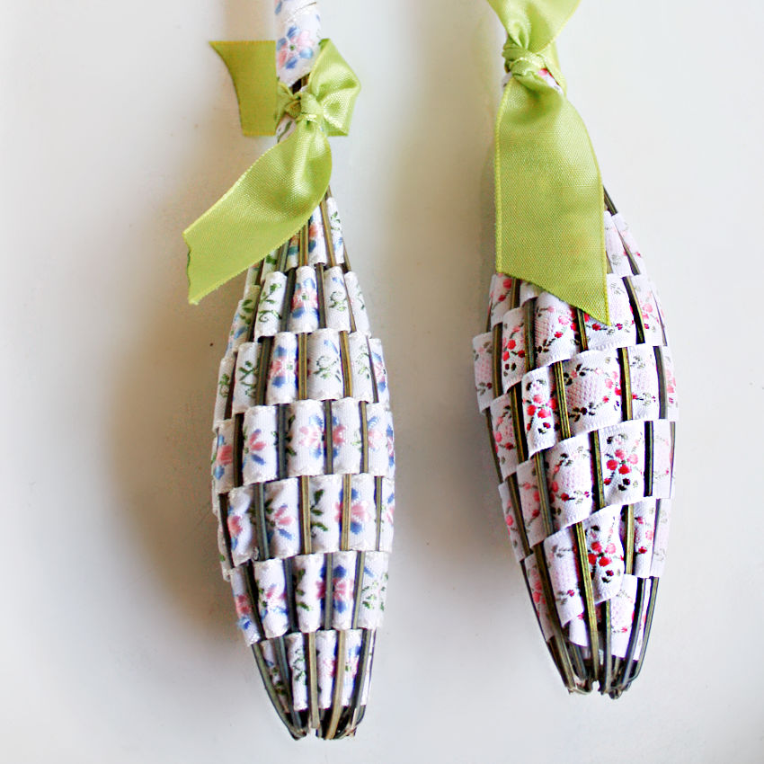 Hand Woven Lavender Fuseau de Lavande Wand Pink Brocade