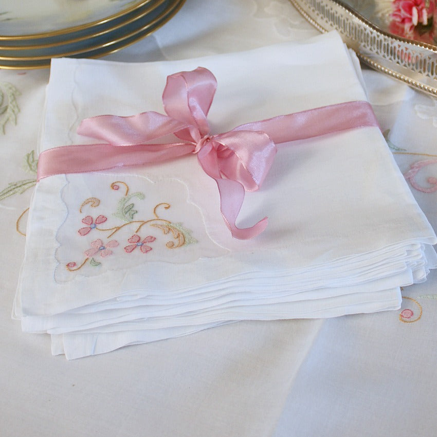 Heirloom Vintage Madeira White Floral Hand Embroidered Tablecloth 12 Napkins