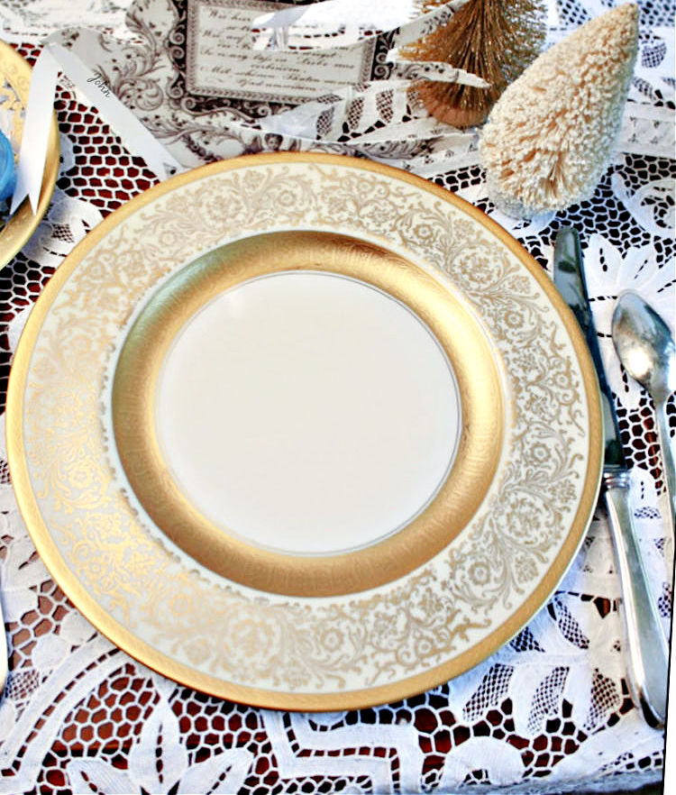 Exceptional Gold Encrusted Service Plates Set 10