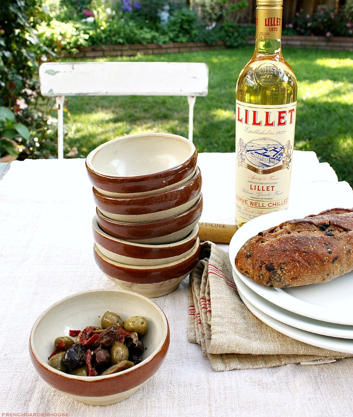 olives in bowl