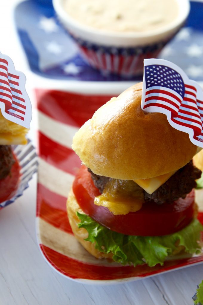 all-American-hamburger-sliders-on-the-grill-recipe