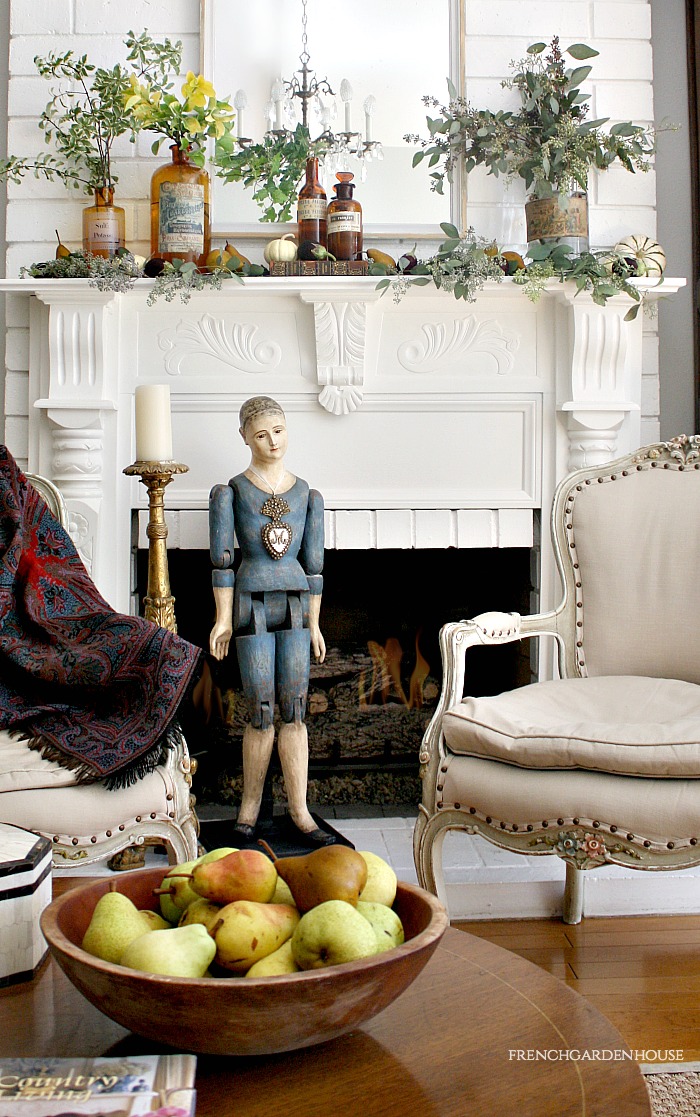 CREATE THE PERFECT FRENCH COUNTRY NATURAL FALL MANTEL