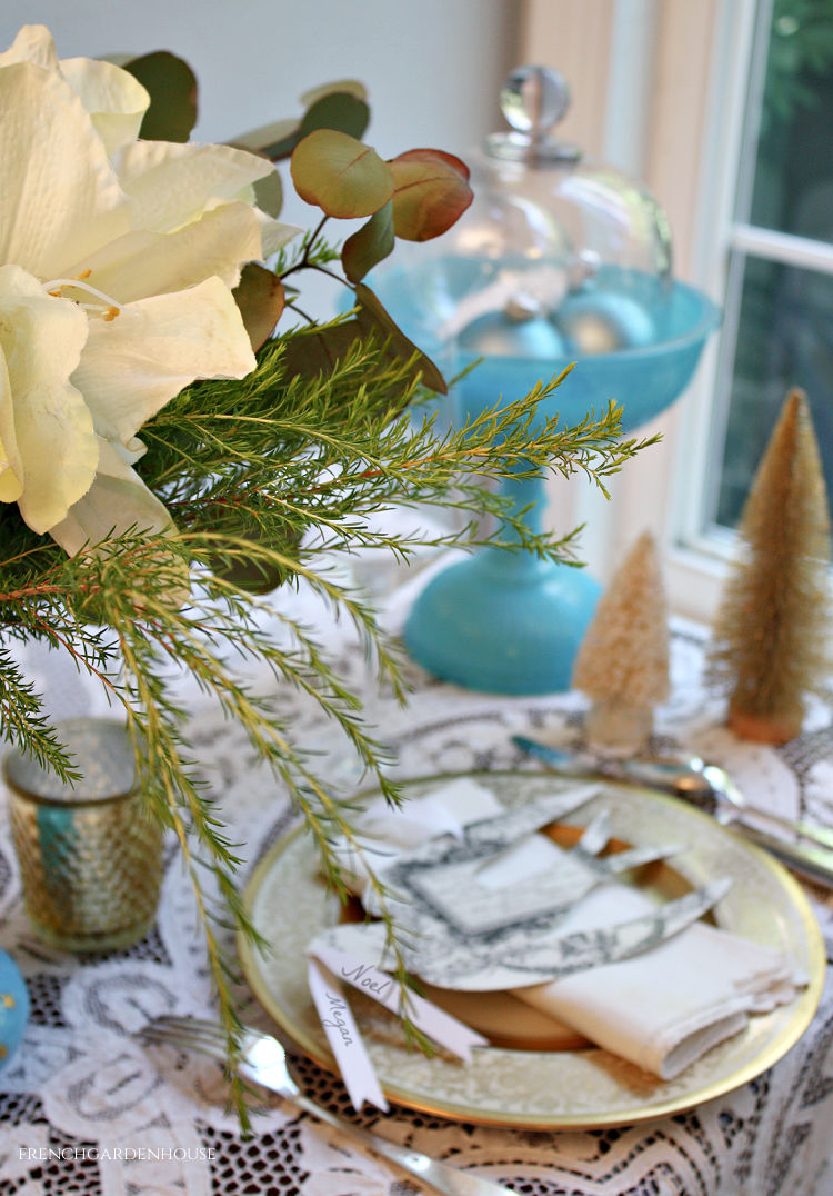 Dreaming of a White Christmas Table