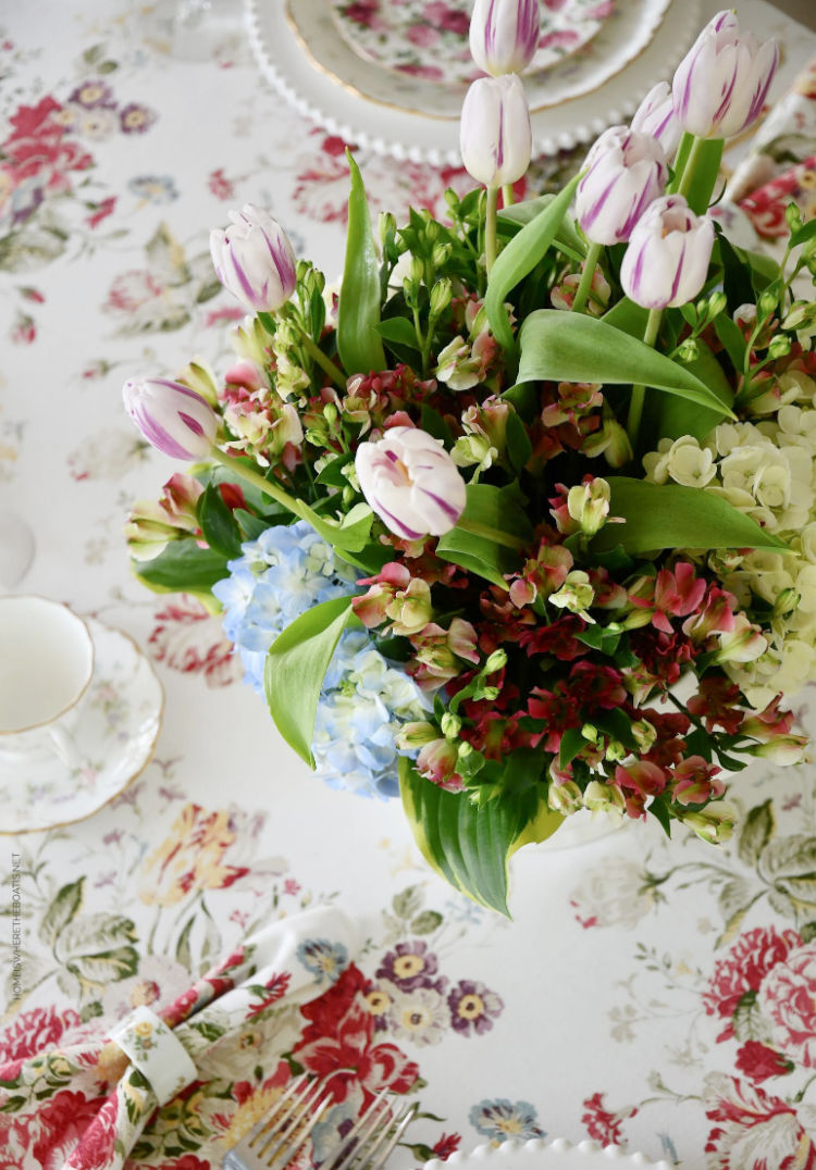 Mothers day table setting