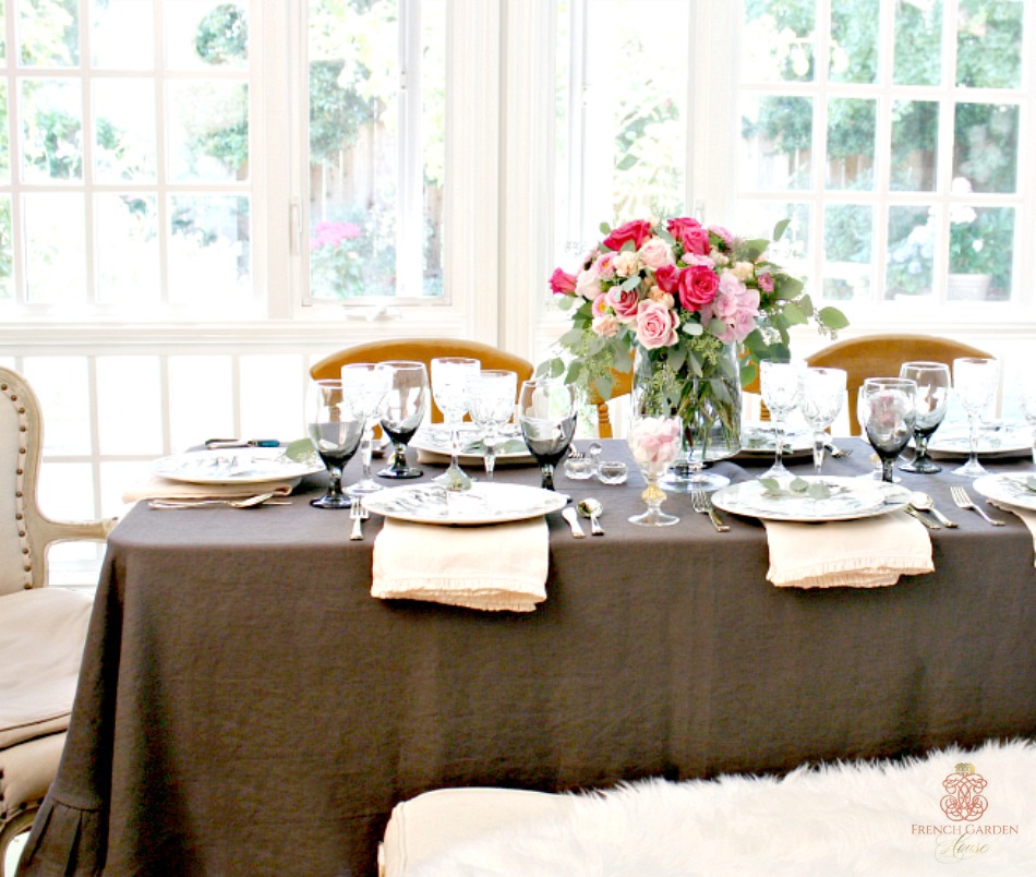 What a wonderful way to dress up your table with a 100% European linen round tablecloth. Combine it with our embroidered napkins for a beautiful and elegant table.