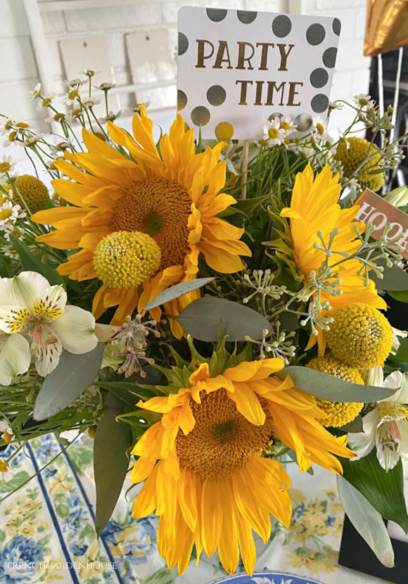 How to Arrange SUnflowers with Style