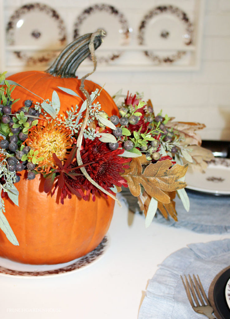 make a pumpkin centerpiece