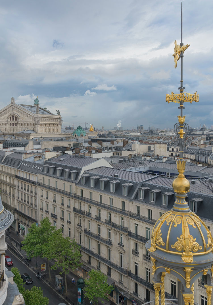 Visit Paris in Winter