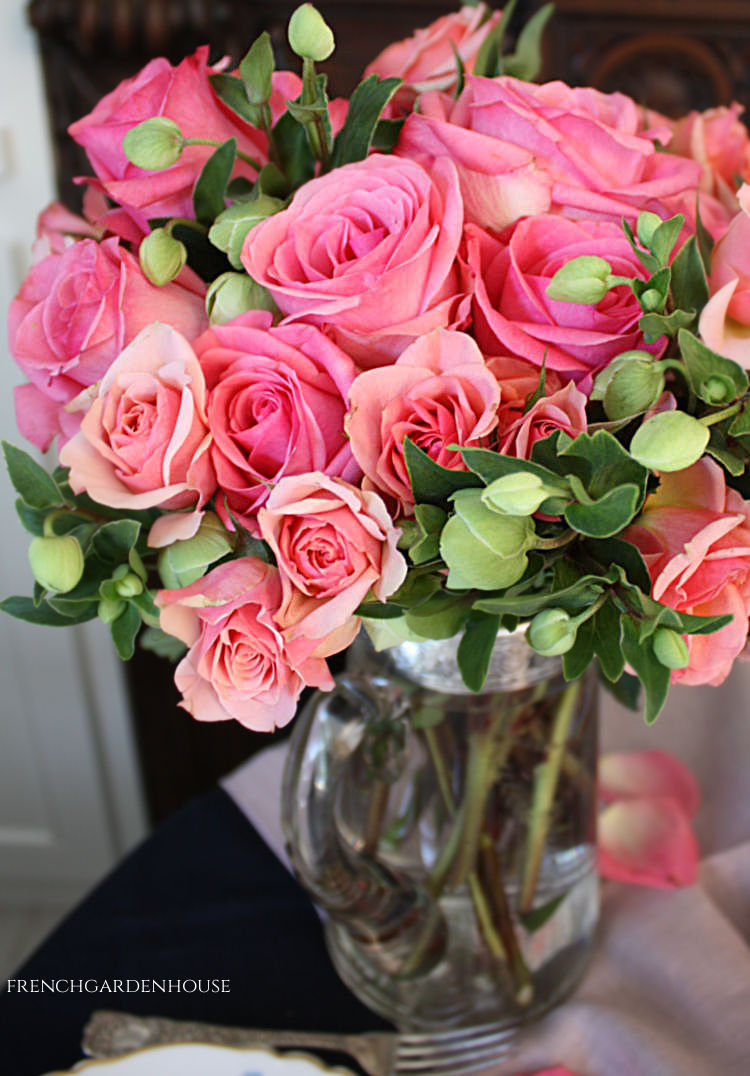 Roses arrangement