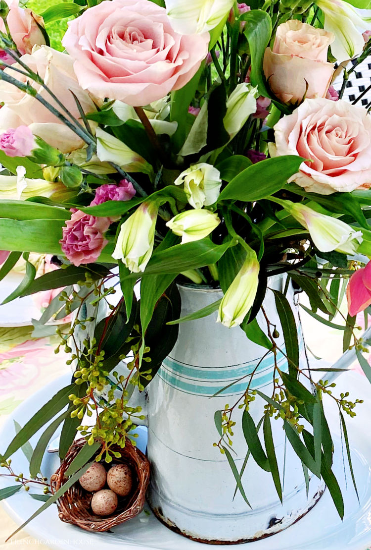 Spring centerpiece arrangement 