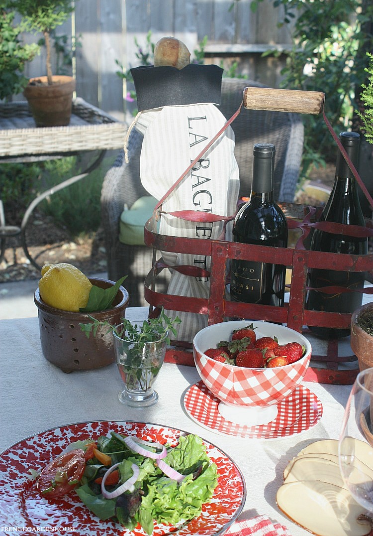 HOW TO PLAN THE PERFECT FRENCH PICNIC