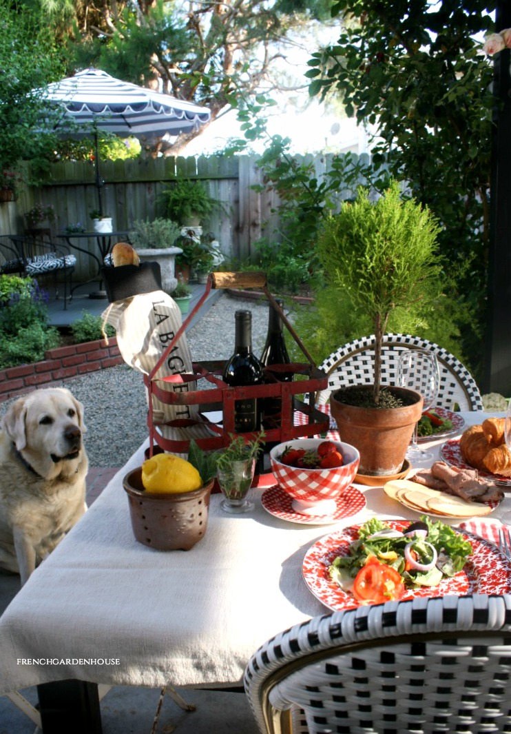 HOW TO PLAN THE PERFECT FRENCH PICNIC